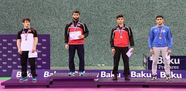 Azerbaycan Güreş Federasyonu Kupası'nda Yunus Emre Başar Bronz Madalya Kazandı
