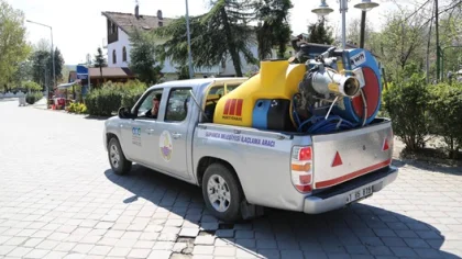Sapanca Belediyesi Sineklere Karşı İlaçlama Yapıyor