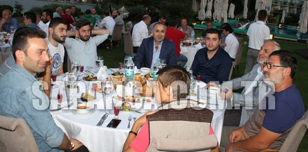 İş ve Siyaset Dünyası İftarda Buluştu