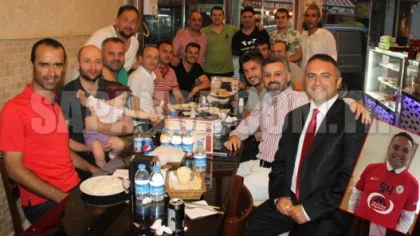 Çakır'dan Yarı Final Öncesi Moral Yemeği