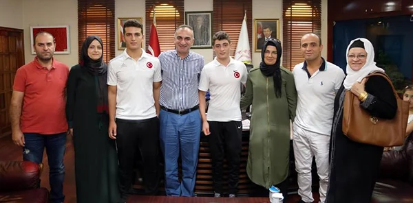 Başkan Yılmazer, Milli Gururlarımızı Ağırladı