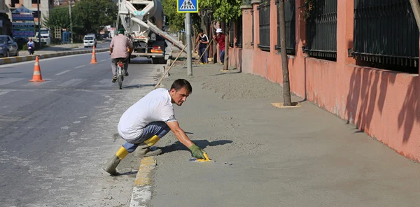 İzmit Caddesi Kaldırımlarında Çalışma