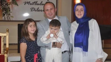 Mahmud Emin Erkek Oldu