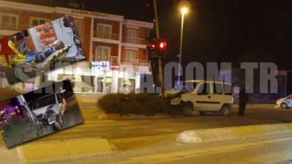 Panelvan Trafik Işıklarına Çarptı: 1 Yaralı
