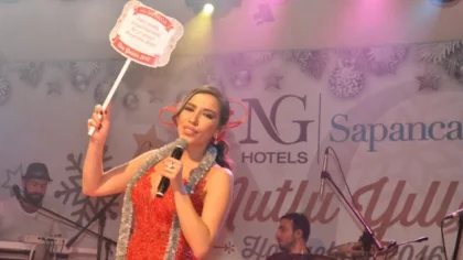 Burcu Güneş Sapanca'da Sahne Aldı
