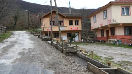 İkramiye'de Perde Duvar Çalışması