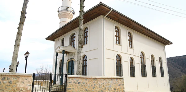 Tarihi Camide Restorasyon Tamamlandı