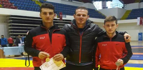 Minderde Sapanca Rüzgarı! 2 Şampiyonluk Birden Geldi