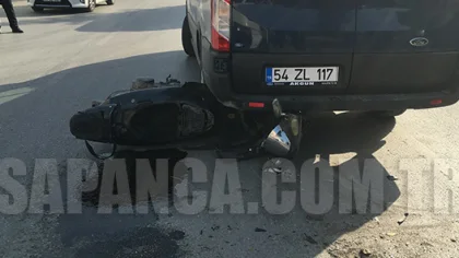 Motosiklet Panelvanın Altına Girdi: 1 Yaralı