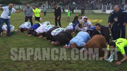 Sapancaspor Bal Yolunda Kapıyı Araladı