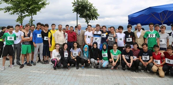 Sapanca Belediyesi 19 Mayıs Gençlik Koşusu Yapıldı