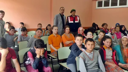 Jandarma'dan Öğrencilere Trafik Semineri