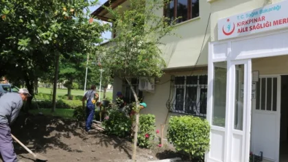 Kırkpınar Aile Sağlığı Merkezi Bahçesi Düzenleniyor