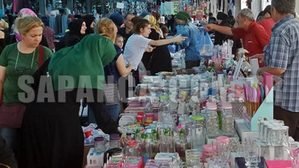 Pazarın En Yoğun Standı