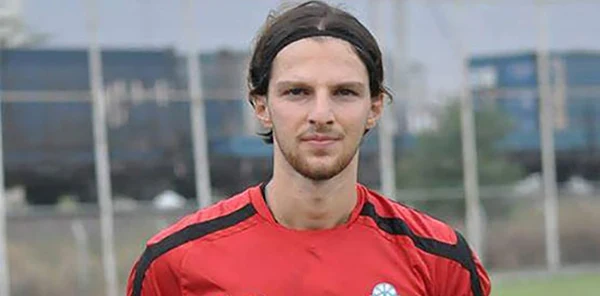 Emre Yılmazer Sözleşme Yeniledi