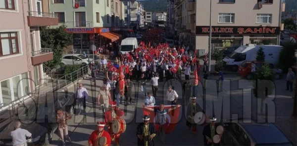 Sapanca'da Binler Demokrasi için Yürüdü