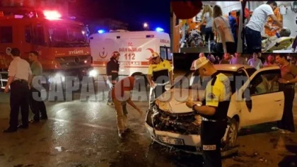 Sapanca'da Meydana Gelen Trafik Kazasında 3 Kişi Yaralandı