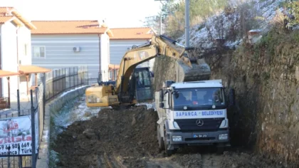 Balkaya'da Yollar Genişliyor