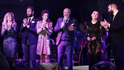 Ebru Gündeş Sapanca'da Sahne Aldı