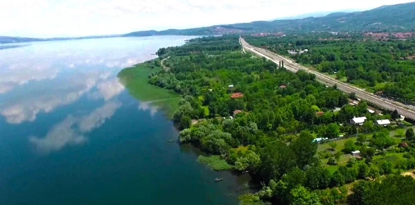 Sapanca Gölü'nde Mutluluk Verici Tablo