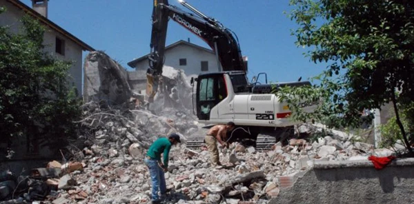 67 Adet Ruhsatsız Yapının Yıkımı için İhale