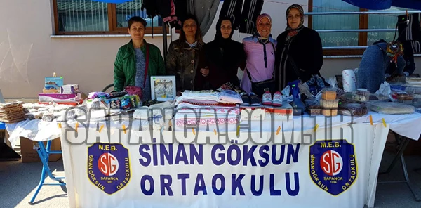 Sinan Göksun Ortaokulu Kermes Düzenledi