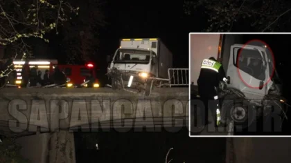 Köprüde Asılı Kalan Kamyonette Can Pazarı
