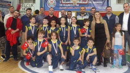 Kırkpınarsporlu Juniorlar Potada