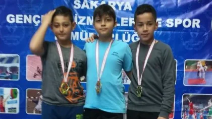 Sapanca'ya 3 Şampiyonluk Birden Geldi