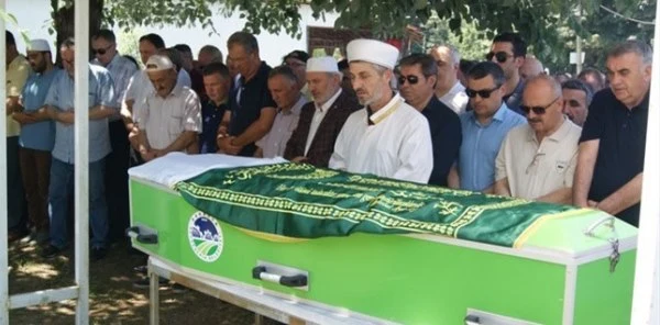 Matur'un Annesi Son Yolculuğuna Uğurlandı