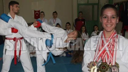 Karatenin Altın Kızı Beyzanur