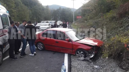 Sapanca'da Trafik Kazası: 2 Yaralı