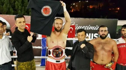 Yılmazer, Kick Boksta Esmeye Devam Ediyor