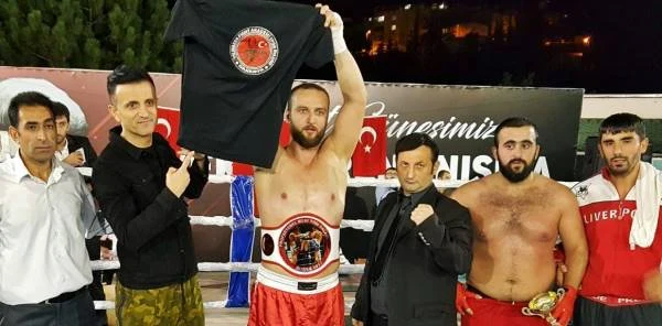 Yılmazer, Kick Boksta Esmeye Devam Ediyor