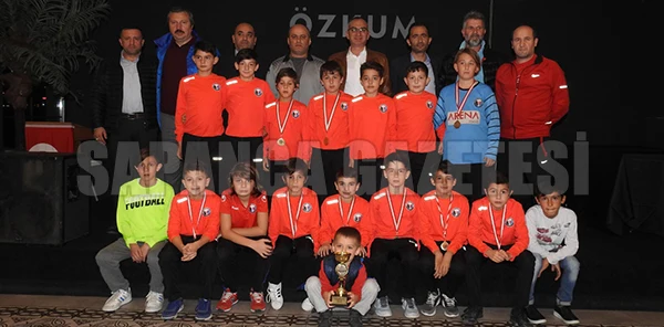 Başkandan Akademispor'a Kutlama Yemeği