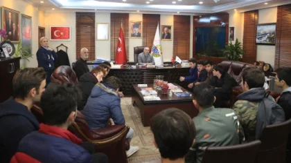 Yılmazer, Göl Mahallesi Gençlerini Ağırladı