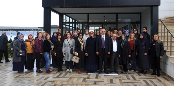Başkan Yılmazer, Kadın Esnafların Sorunlarını Dinledi