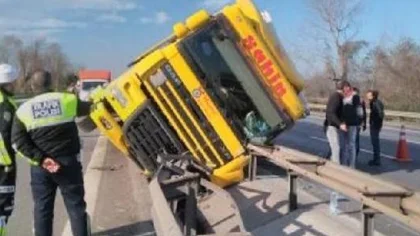 Sürücüsü Kalp Krizi Geçiren Araç Kaza Yaptı