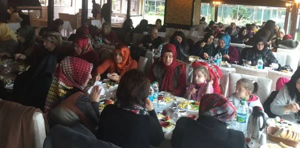 Yardımlaşma Kahvaltısında Bir Araya Geldiler