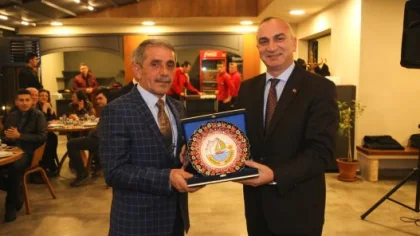Adliye'de Veda Yemeği
