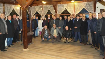 AK Parti'de Mahalle Başkanları Toplandı