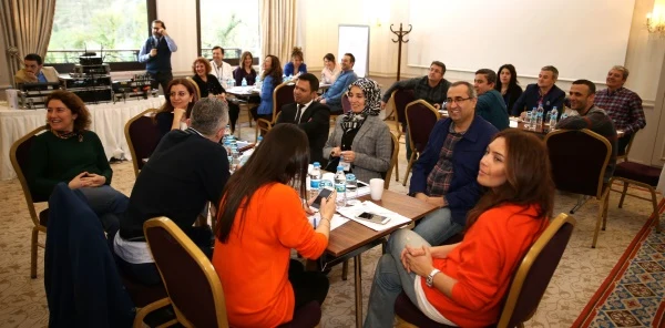 'Kadının Güçlenmesini Her Alanda Destekliyoruz'