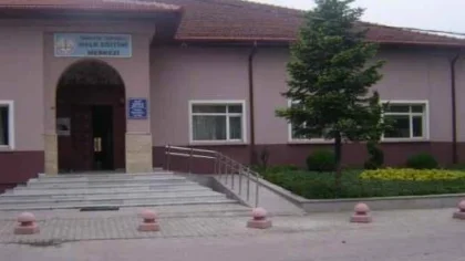 Halk Eğitim Merkezi Yıkılıyor Kent Meydanı Geliyor