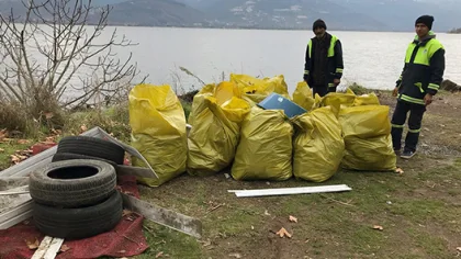 Sapanca Gölü Kıyısından 250 Torba Çöp Toplandı