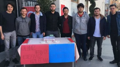 Ülkü Ocakları Şehitler için Lokum Dağıttı