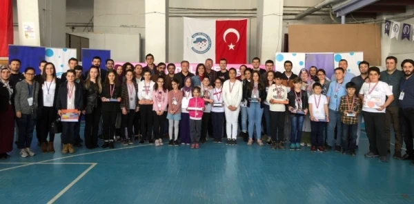Akıl ve Zeka Oyunlarında 2 Derece Geldi