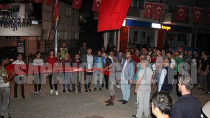 Hdp Flamalarını İndirip Türk Bayrağı Astılar