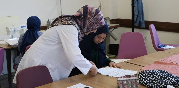 Eski Eşyalardan Yeni Kıyafetlere