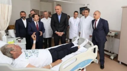 Bakan Ersoy Sanatçı Can Gürzap'ı Ziyaret Etti