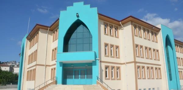 İmam Hatip Ortaokulu Yeni Binasına Taşındı